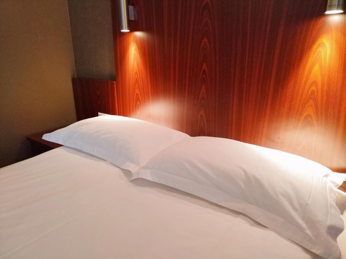 Milky Way Hotel 부다페스트 외부 사진